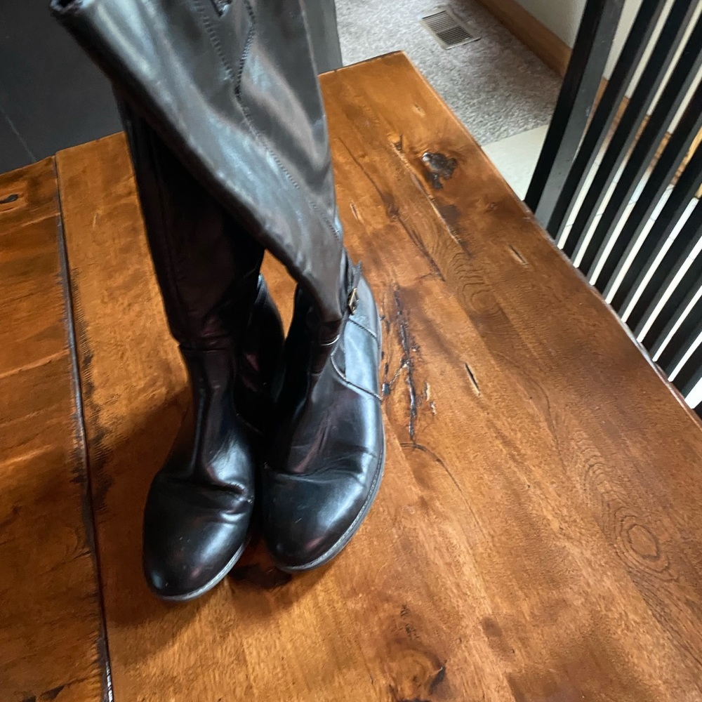 Black faux Leather Knee-High Boots - Picture 12 of 12